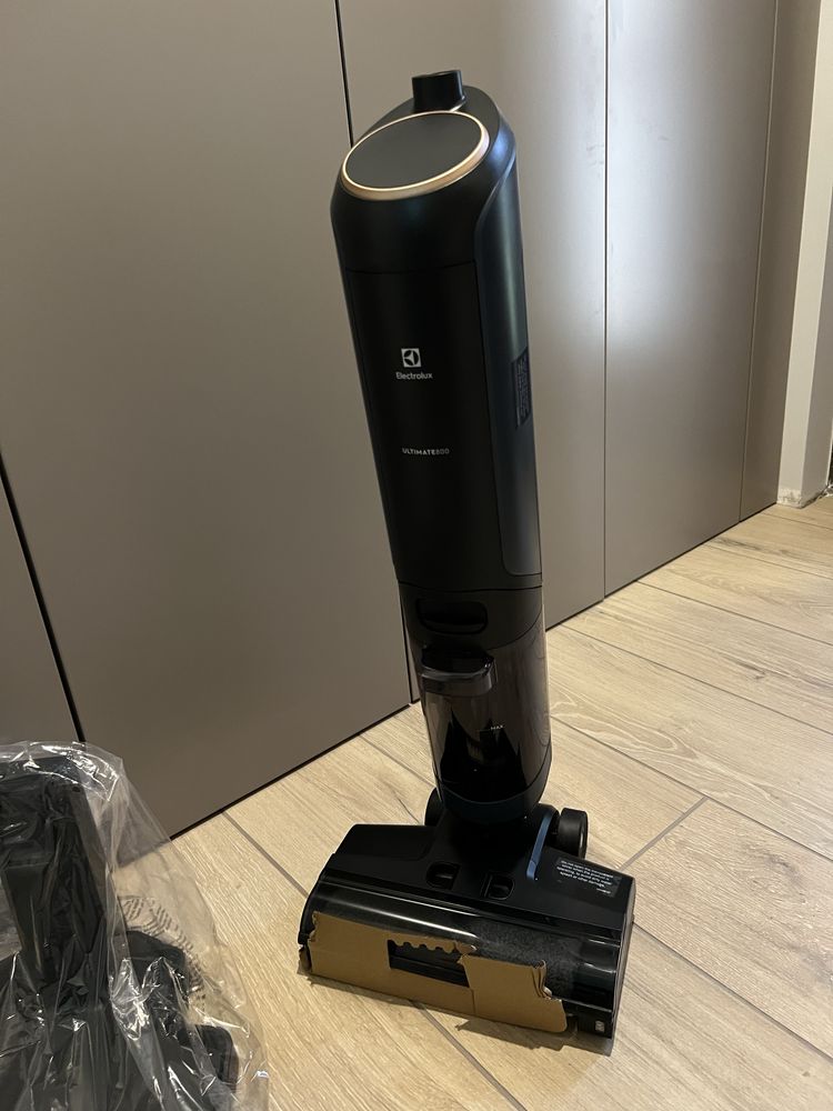 Nowy odkurzacz Electrolux EW81U3DB Aqua Ultimate 800 Wet&Dry