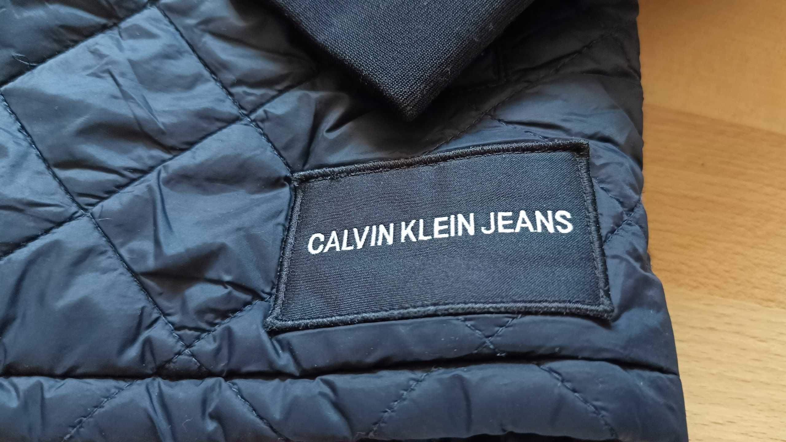 Męska kurtka przejściowa CALVIN KLEIN JEANS r.S pikowana stan b.dobry