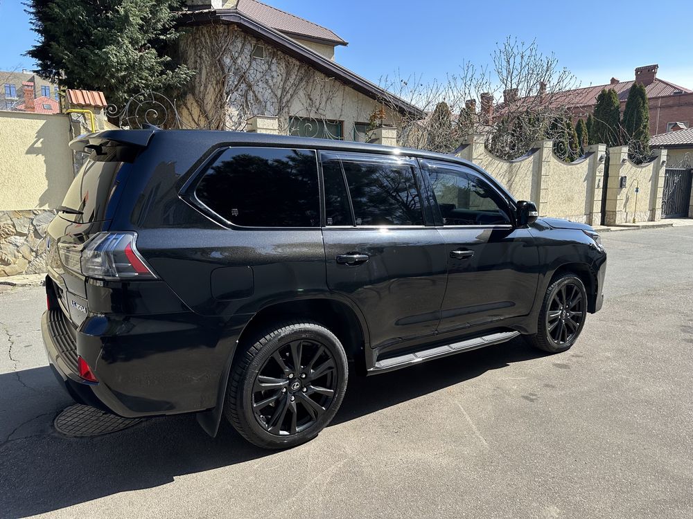 Продам лексус Lexus lx 450d официальный