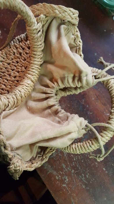 Сумочка плетеная.