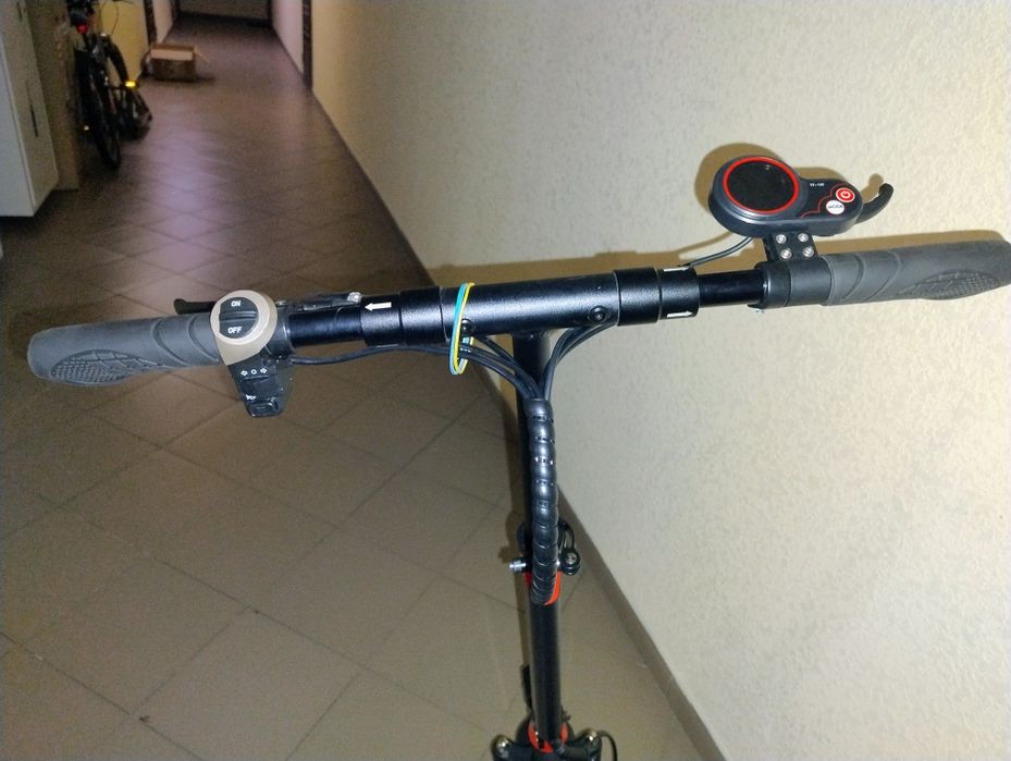 Продаю електро самокат kugoo m4 pro стан новий с пробігом місяць