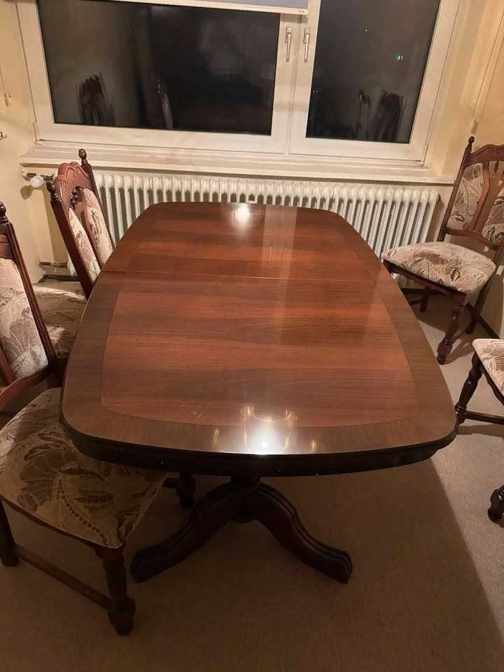 стіл і шість крісел горіх