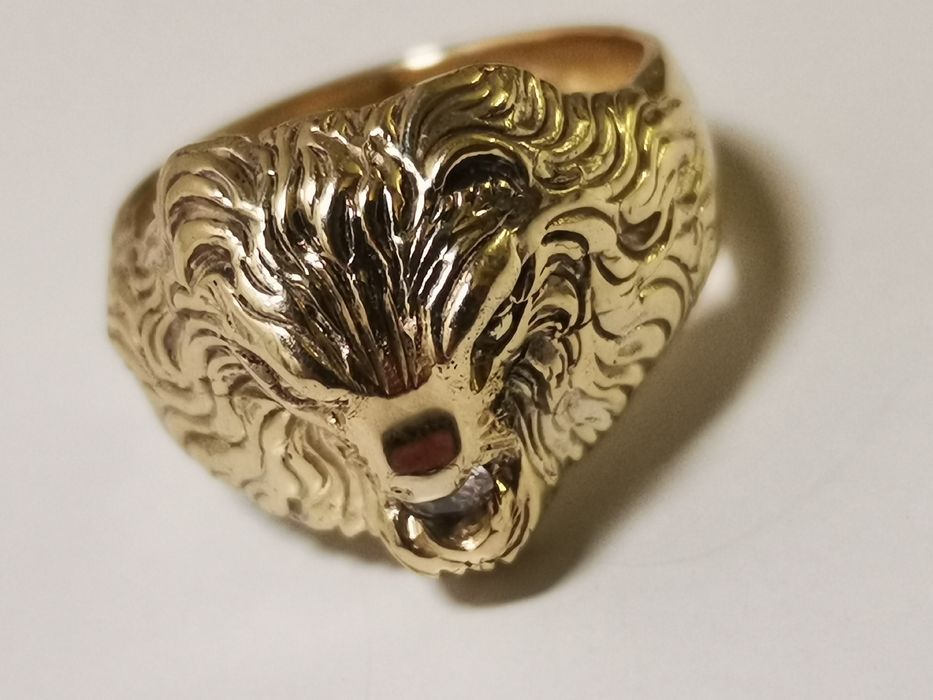 piękny złoty sygnet LEW z diamentem/brylantem, LION, 585 R21/22