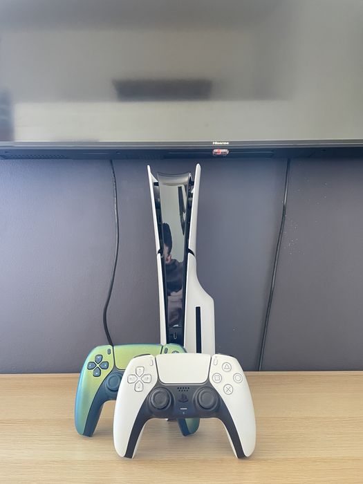 Playstation 5 Standart 1TB + 2 Comandos