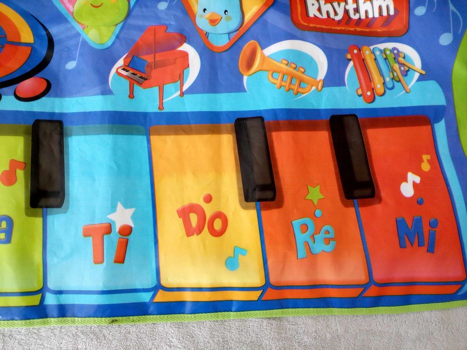 Mata muzyczna taneczna do tańca Smily Play nagrywająca pianinko