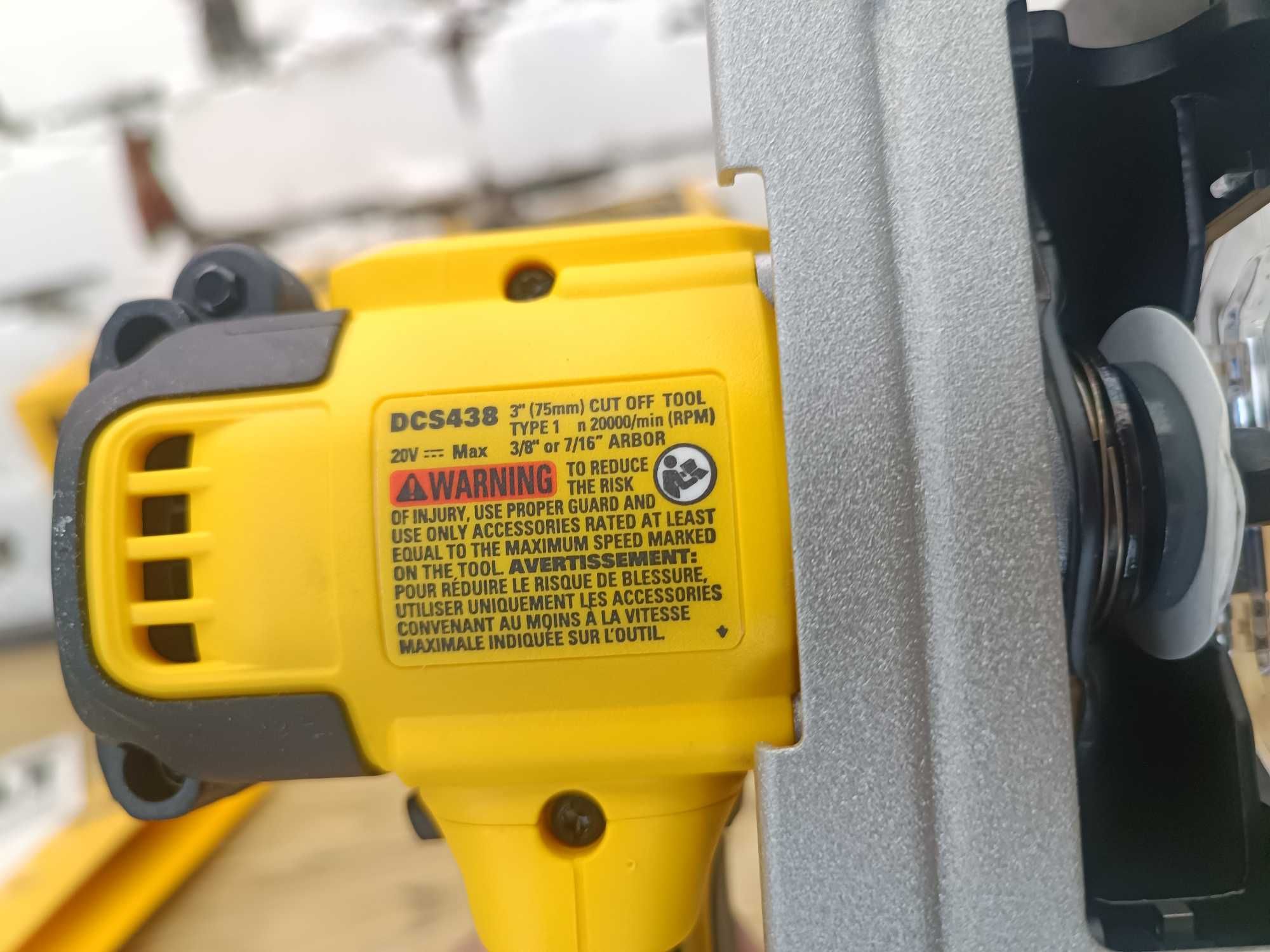 Акумуляторна болгарка, пилка DeWalt DCS438B 20V MAX MADE IN MEXICO
