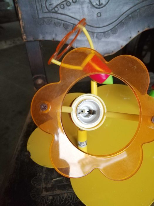 candeiro de teto de crianaça , ver fotos