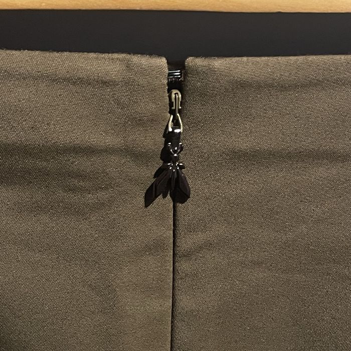 Юбка карандаш с вырезом