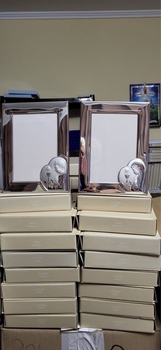 Гарні срібні рамки для діток