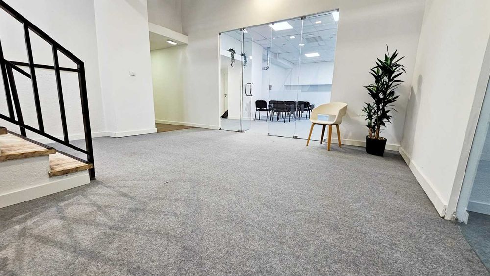 Arrendamento de escritório na Rua Cipriano Dourado, 20 -b