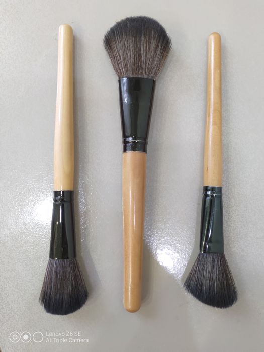 Продам кисточки для макияжа