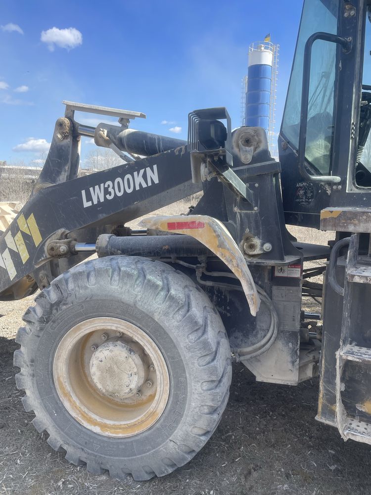 Фронтальний навантажувач XCMG LW300KN 2018