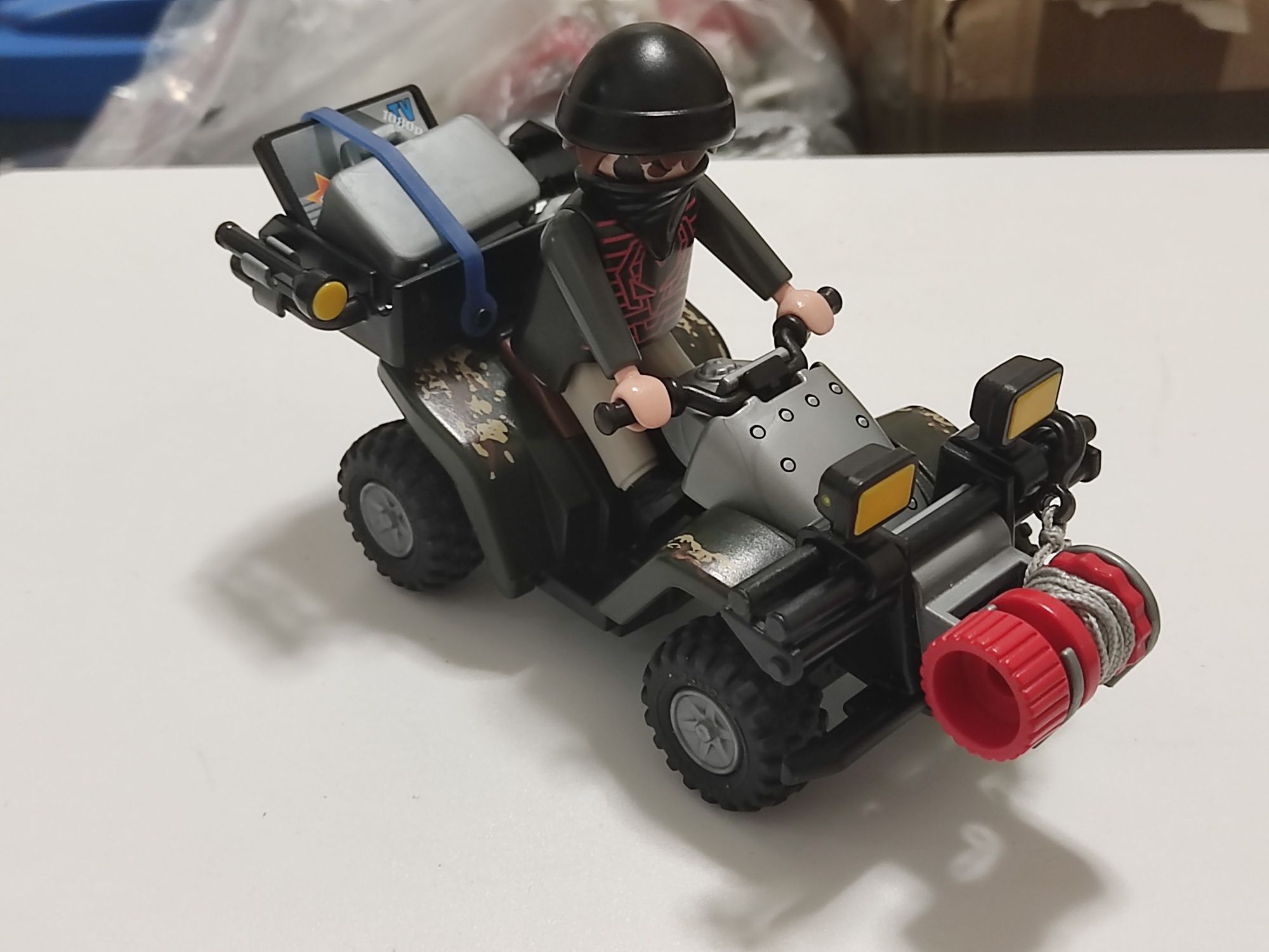 Playmobil moto 4 ladrão