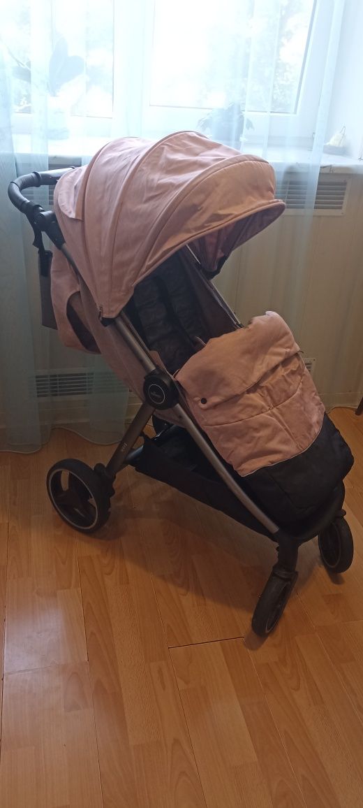 Продам коляску baby design в отличном состоянии