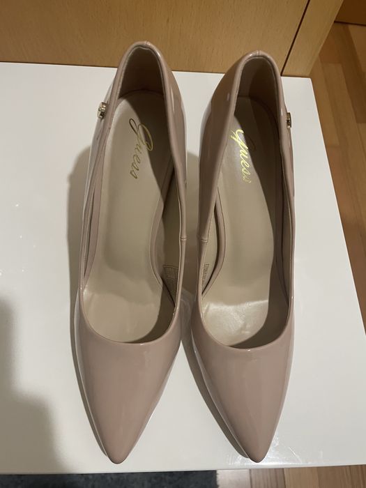 Stilettos guess usados uma vez