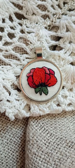 Haftowana biżuteria - ręcznie robiony naszyjnik handmade