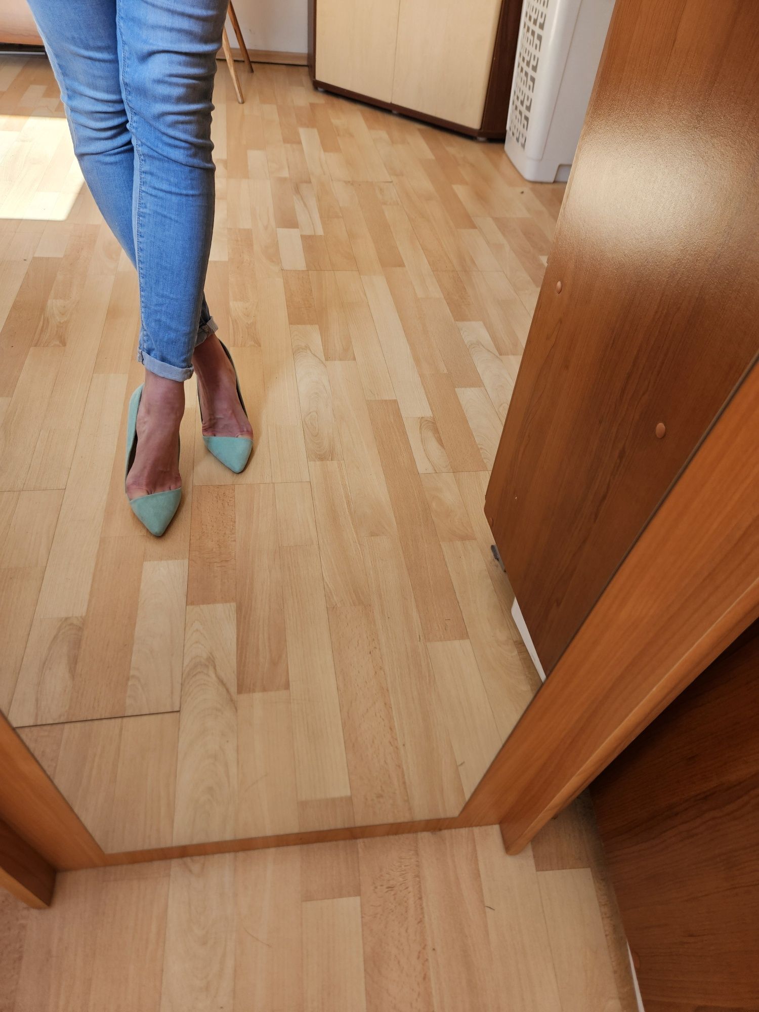Miętowe szpilki welurowe Deezee 36