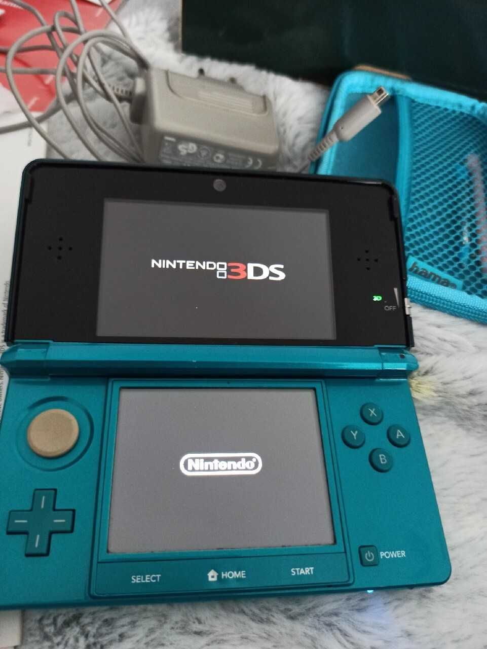 Nintendo 3DS kompletne w pudełku.