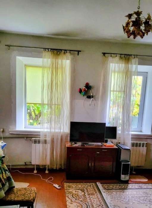 Продам ПОЛДОМА, р-н  проспекта СЛОБОЖАНСКИЙ