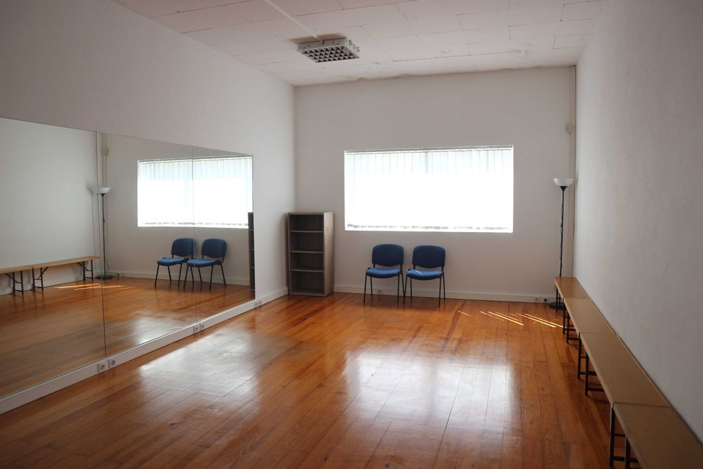 Sala-Estúdio multiusos com 30m2, aluguer à hora/dia/mês