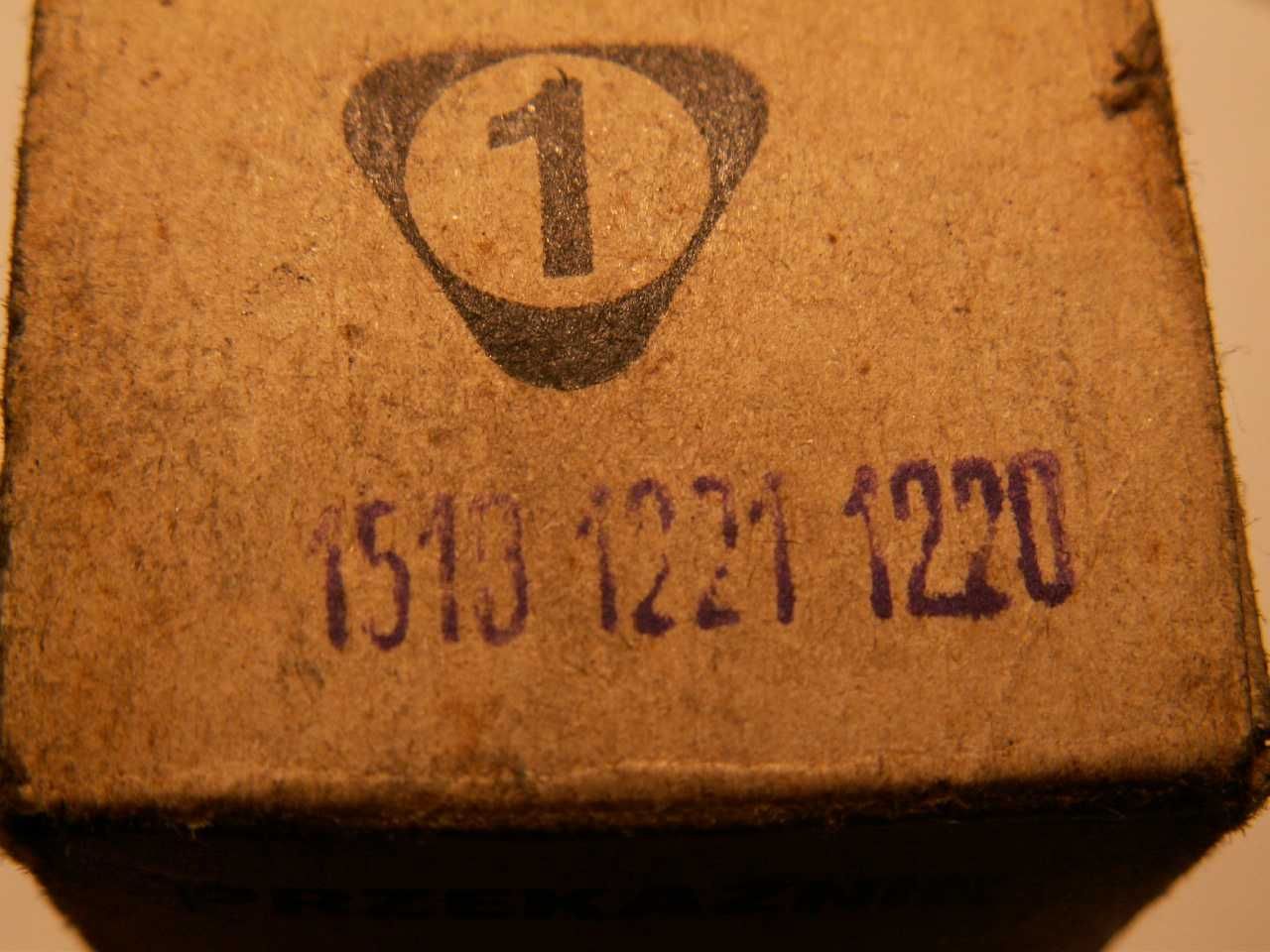 Przekaźnik ELEKTROMAGNETYCZNY  220 V  Lumen -  R-15  3PDT 10A - 11 Pin