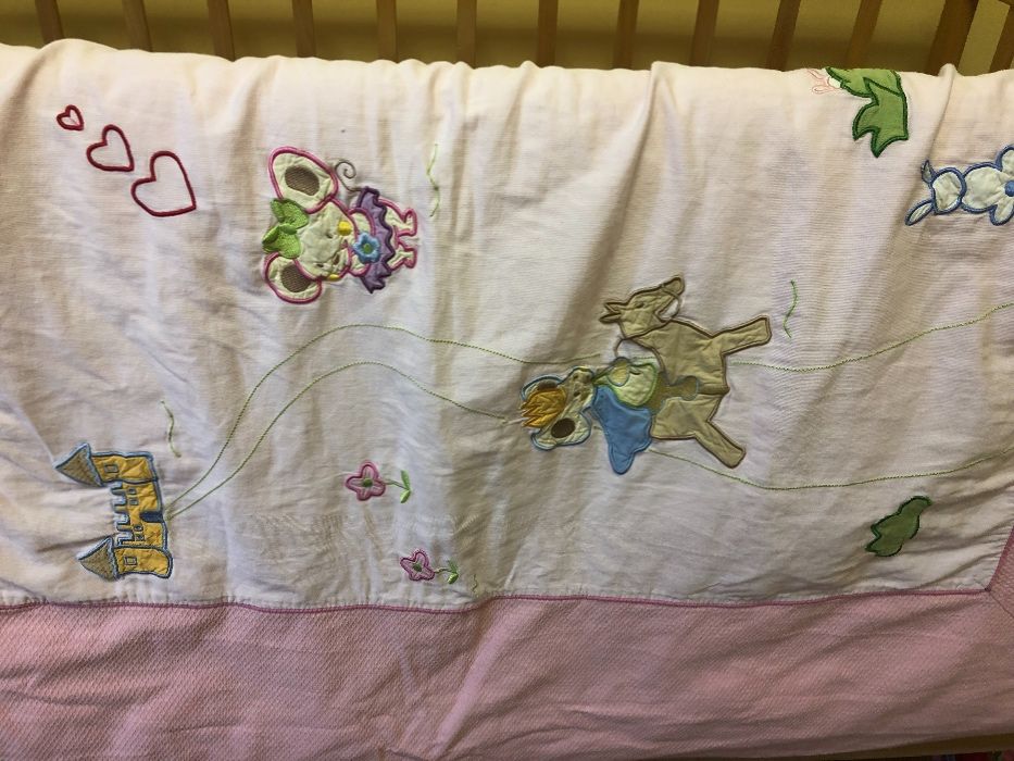 Комплект в детскую кровать матрас + комплект белья Ferreti