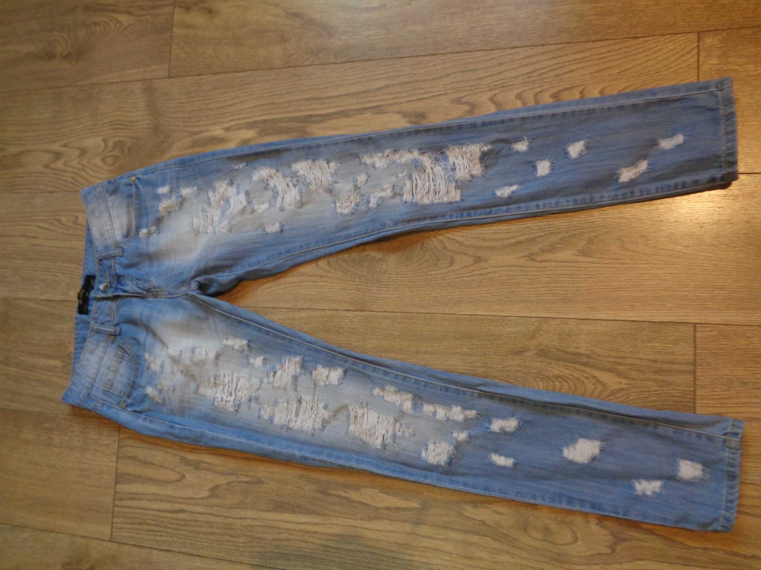 Dżinsy Realty Jeans z dziurami  rozm S/M