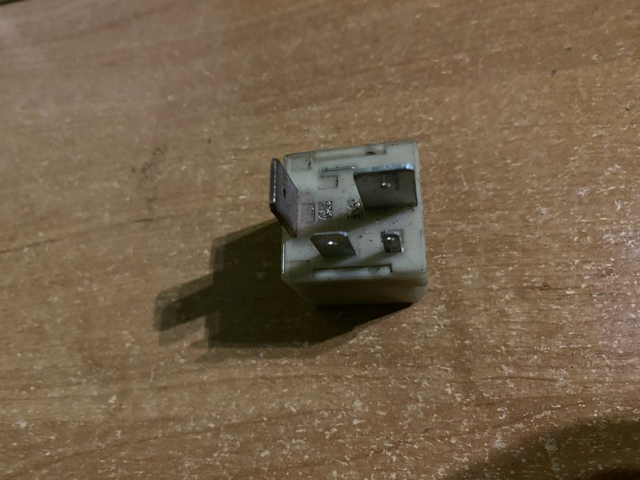 VW golf IV 4 Audi a3 8l 1.9 TDI,przekaznik 103