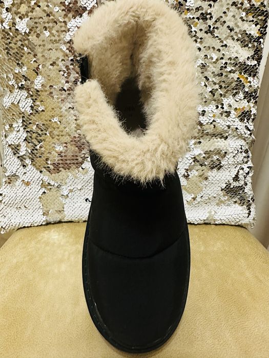 Чорні чоботи жіночі, Zara