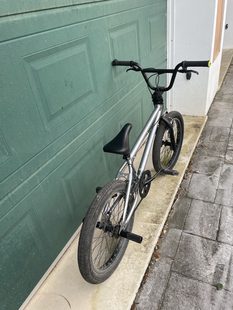 Vendo bicicleta BMX