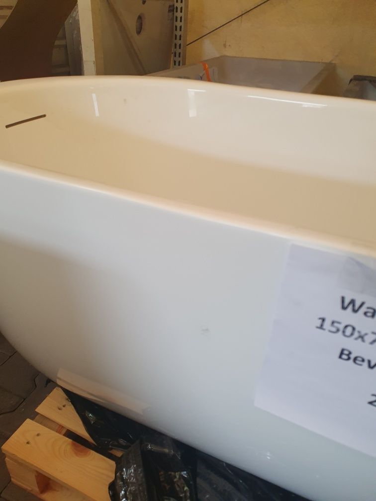 Wanna wolnostojąca 150×70 cm z przelewem Bevisa Sopra biała