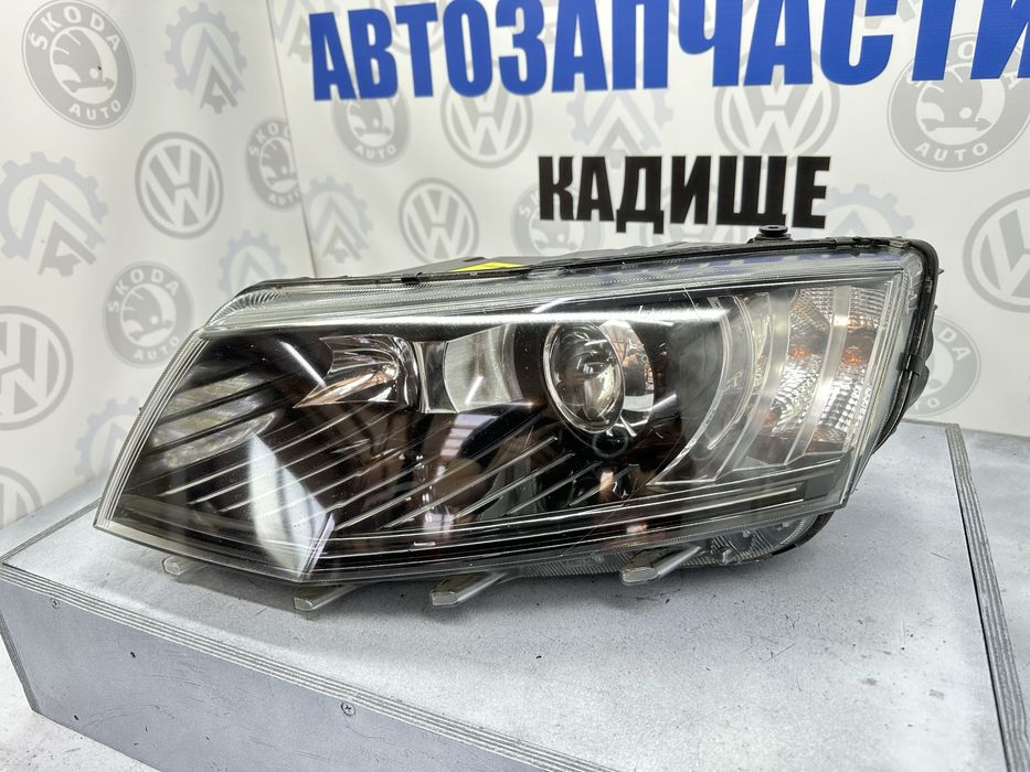 Фара ксенон Шкода Октавія А7 фара передня ліва Octavia A7 5E1 941 015B