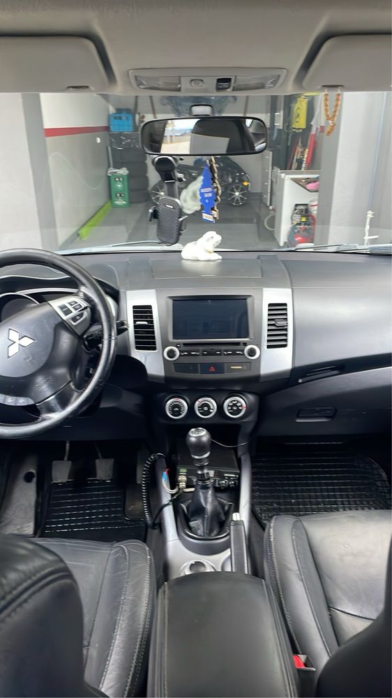 Sprzedam mitsubishi Outlander 2 .0 disel