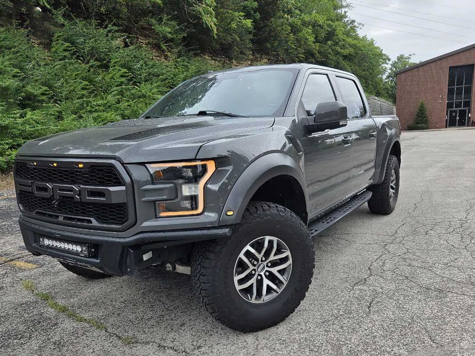 Ford F-150 Raptor      2018