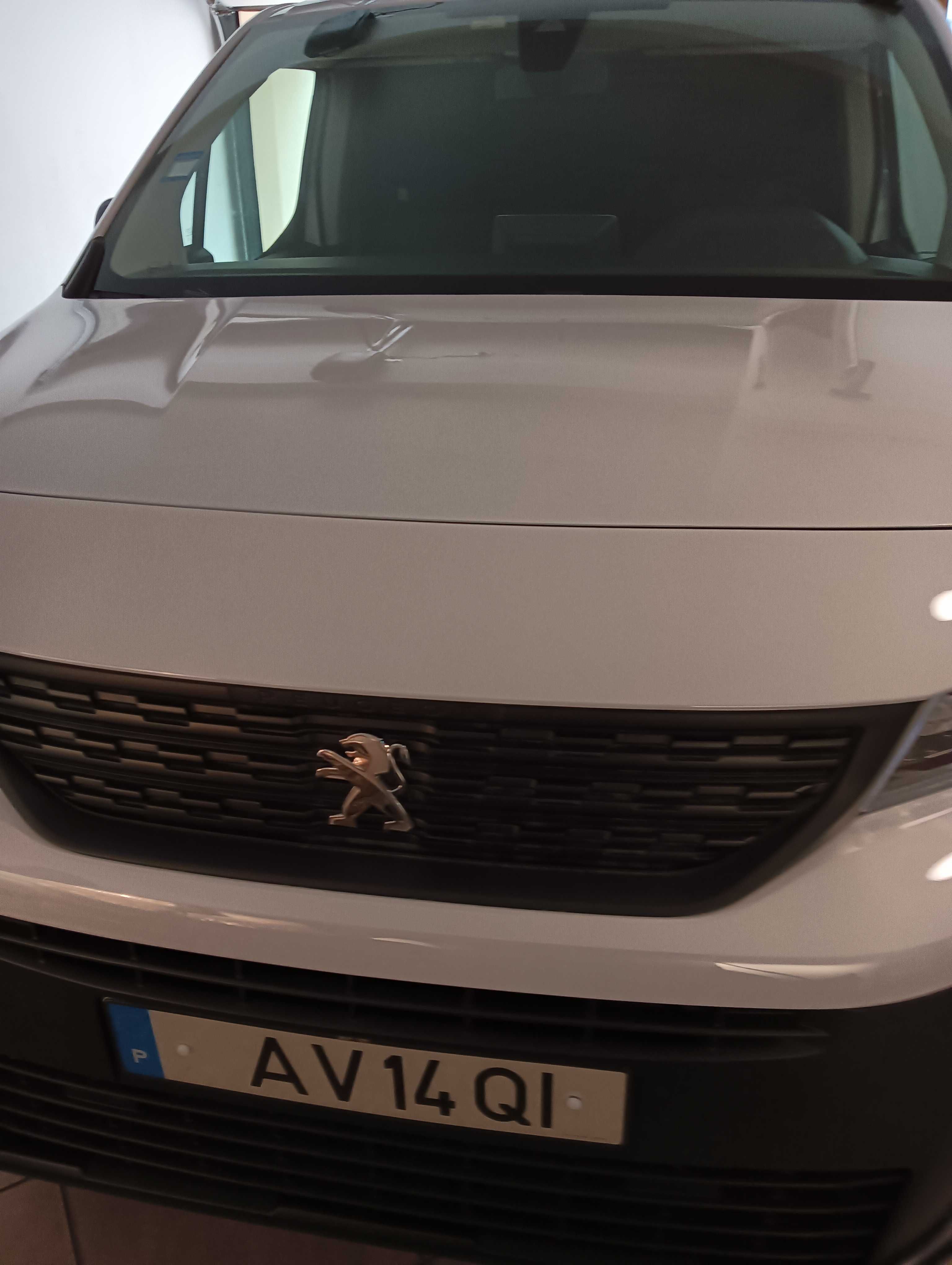 VENDO: Peugeot Partner 2022 como novo
