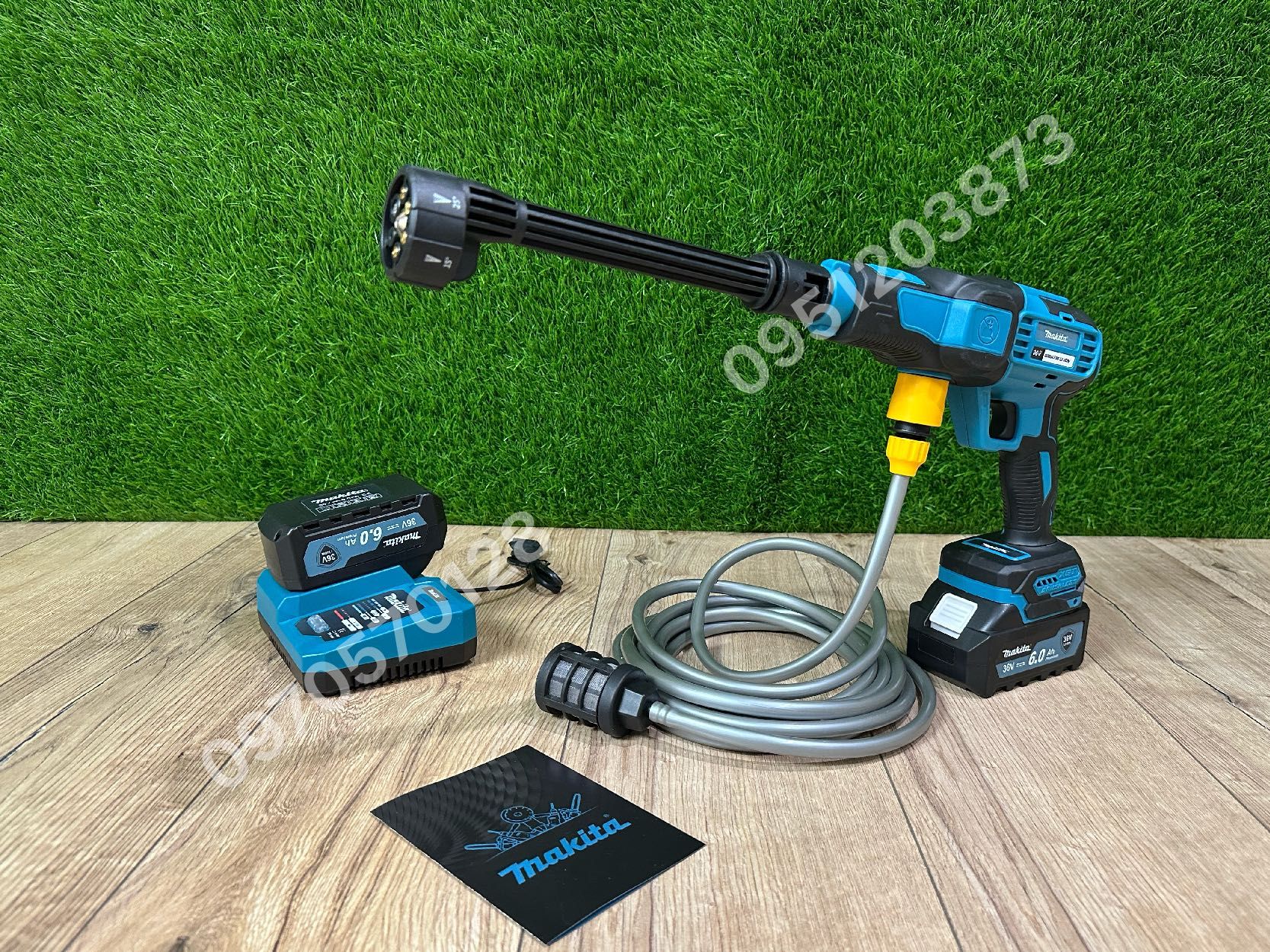 Аккумуляторная универсальная мини мойка Makita DXR911 2 АКБ 36V 6Ah