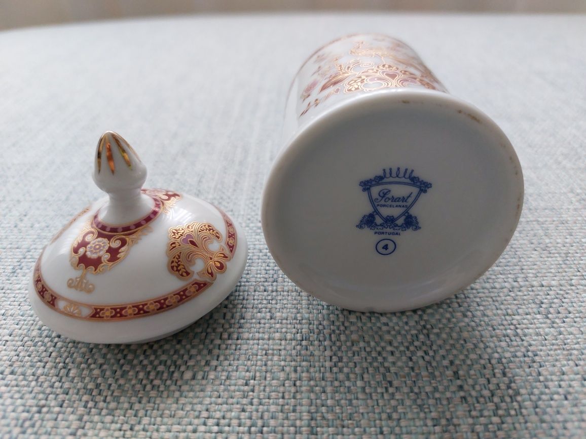 Peça decorativa porcelana PORART