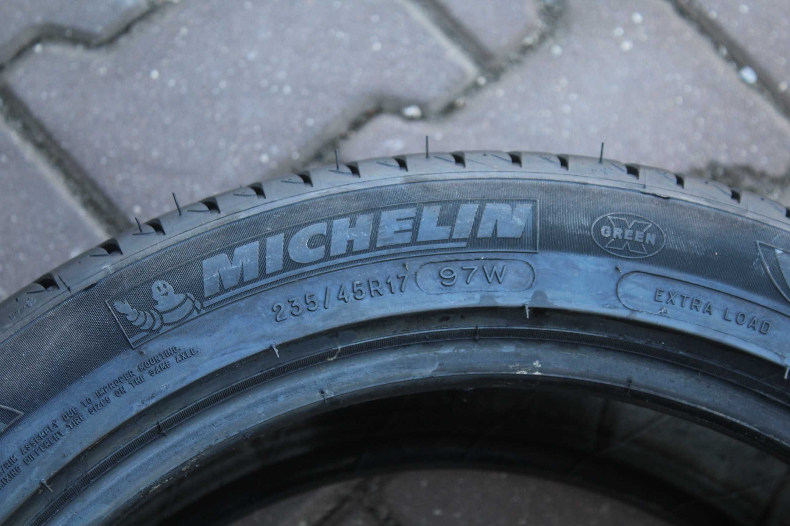 235 45 R17 Michelin Primacy 3