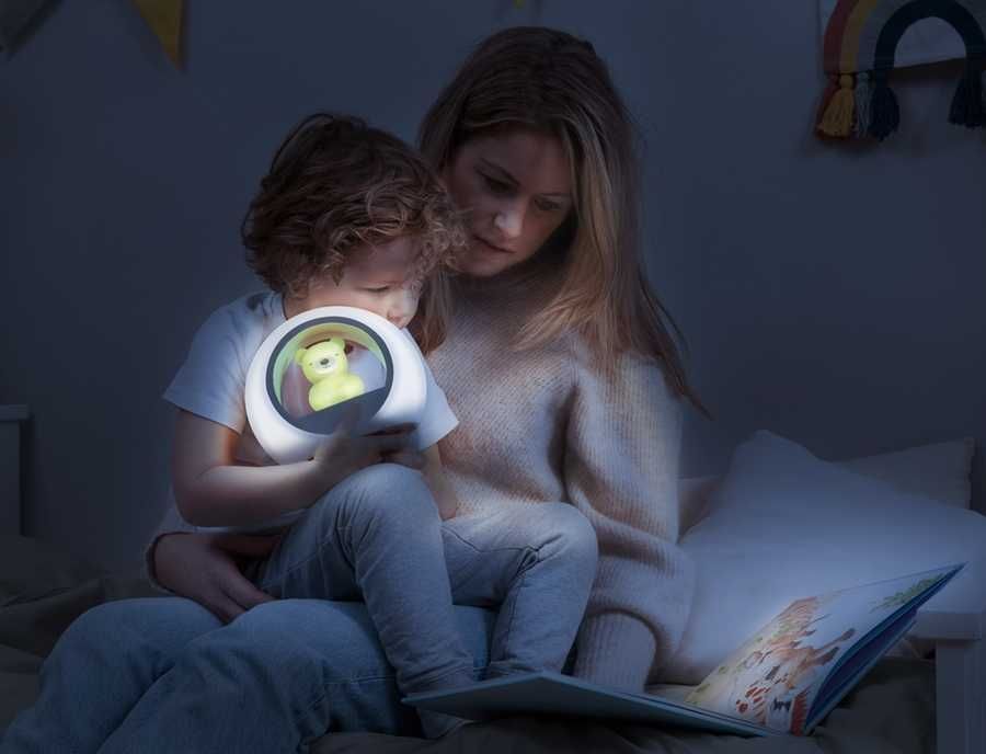 Lampka nocna z czujnikiem płaczu
