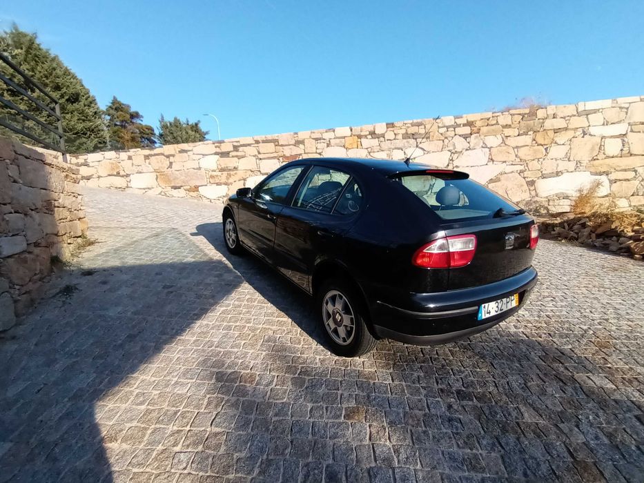 Seat Leon - PRETO