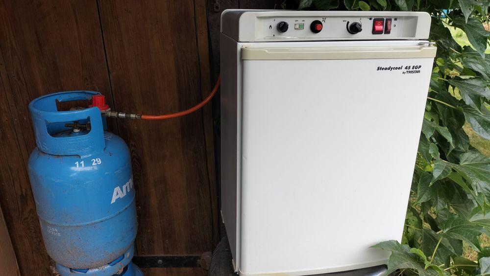 Lodówka na gaz do kampera