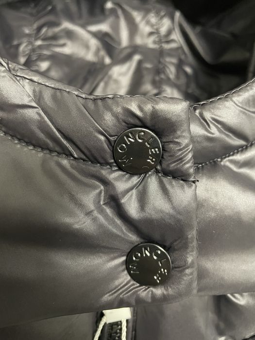 Жилетка MONCLER / Монклер