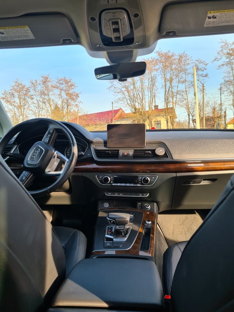 Audi Q5 2019 2.0 TFSI АКПП