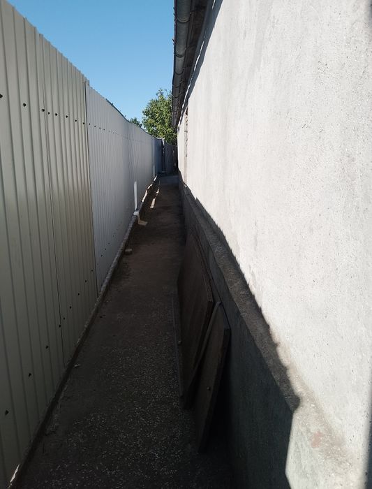 Продам дом разделенный на две половины