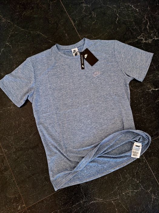 Super T-shirt sportowy Nike Standard fit  rozmiar XXL