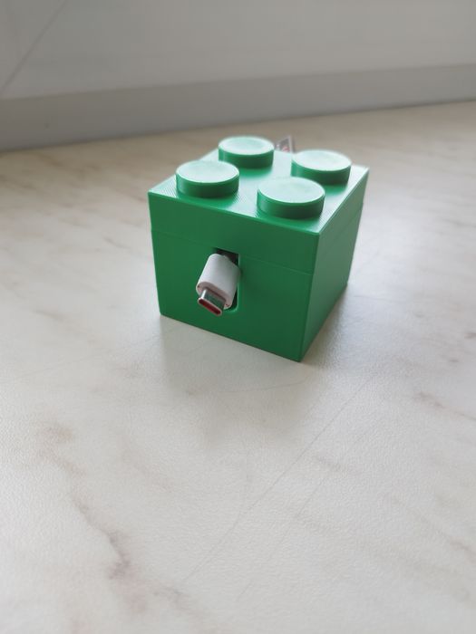 Оргонайзер для кабелів