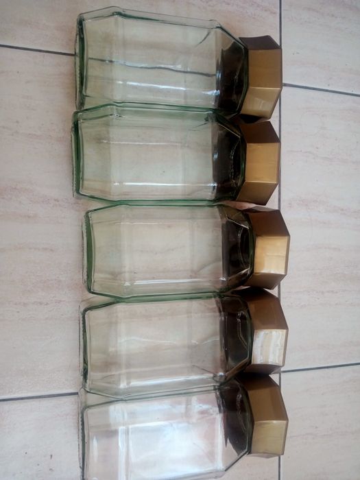Słoiki 200ml po kawie.