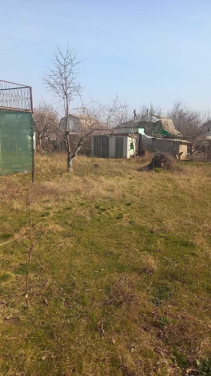 Продам дачу СВТ Фарада за Пересадівкою.