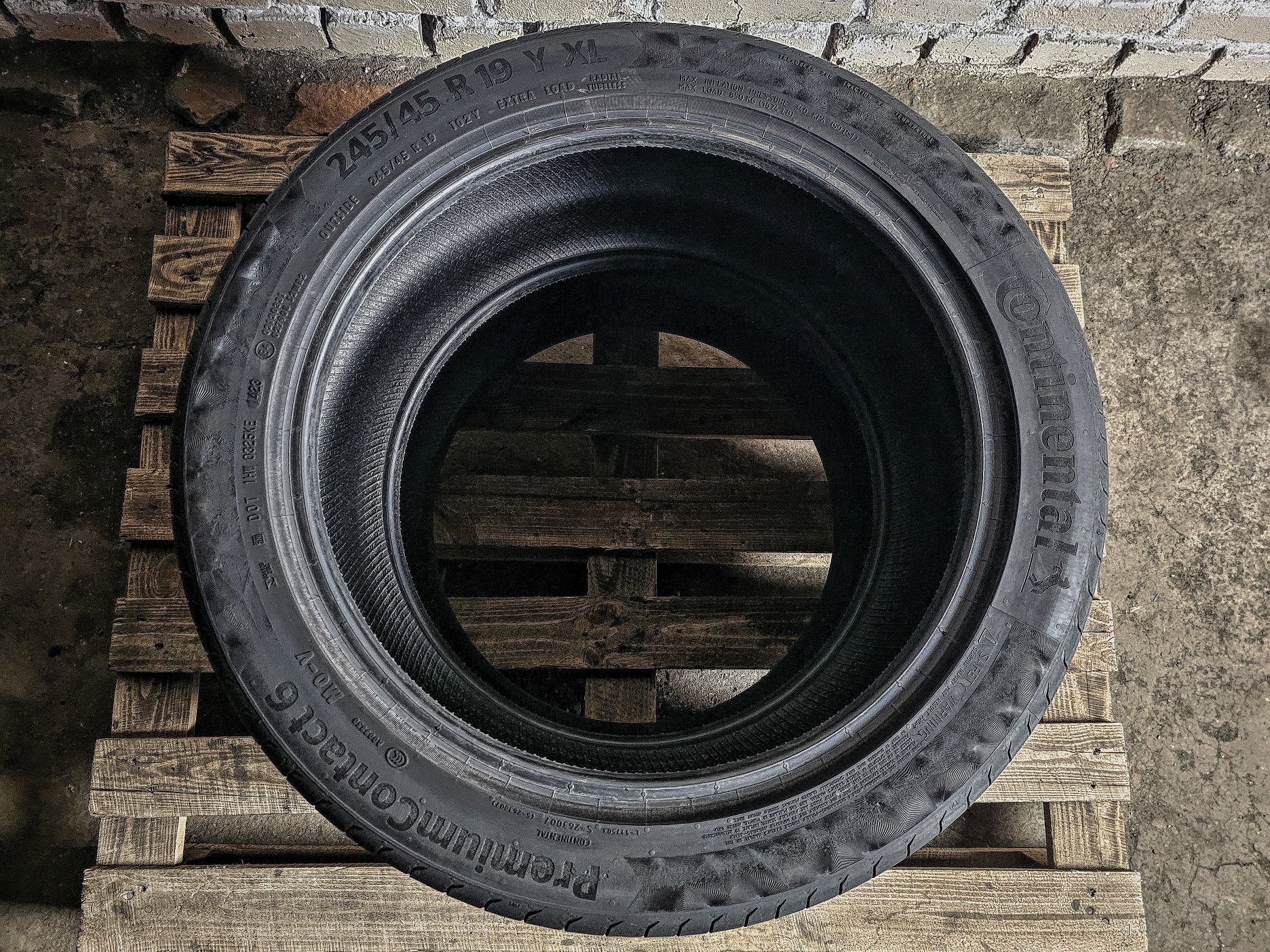 Пара 245/45r19 Continental | 2023 | 6.5mm | Czech | Преміум шини/Ідеал