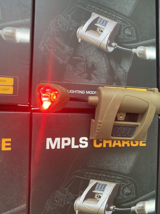 Ліхтарик тактичний на шолом ,фонарик тактический на шлем КОЙОТ